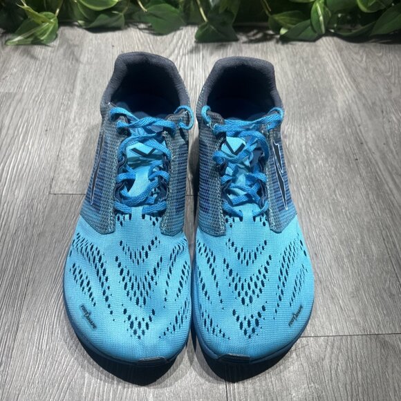 Athletic_Shoes